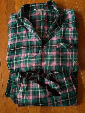 NWT VICTORIA'S SECRET GREEN/PINK FLANNEL PLAID LONG SLV PJ SET Size MEDIUM